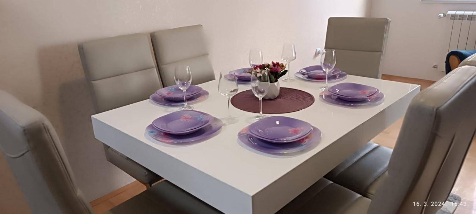 Apartman Lara ピロト エクステリア 写真
