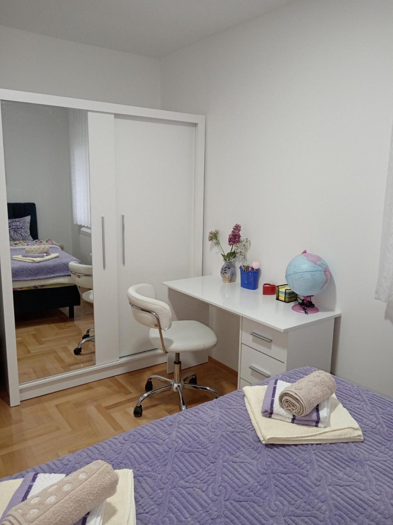 Apartman Lara ピロト エクステリア 写真