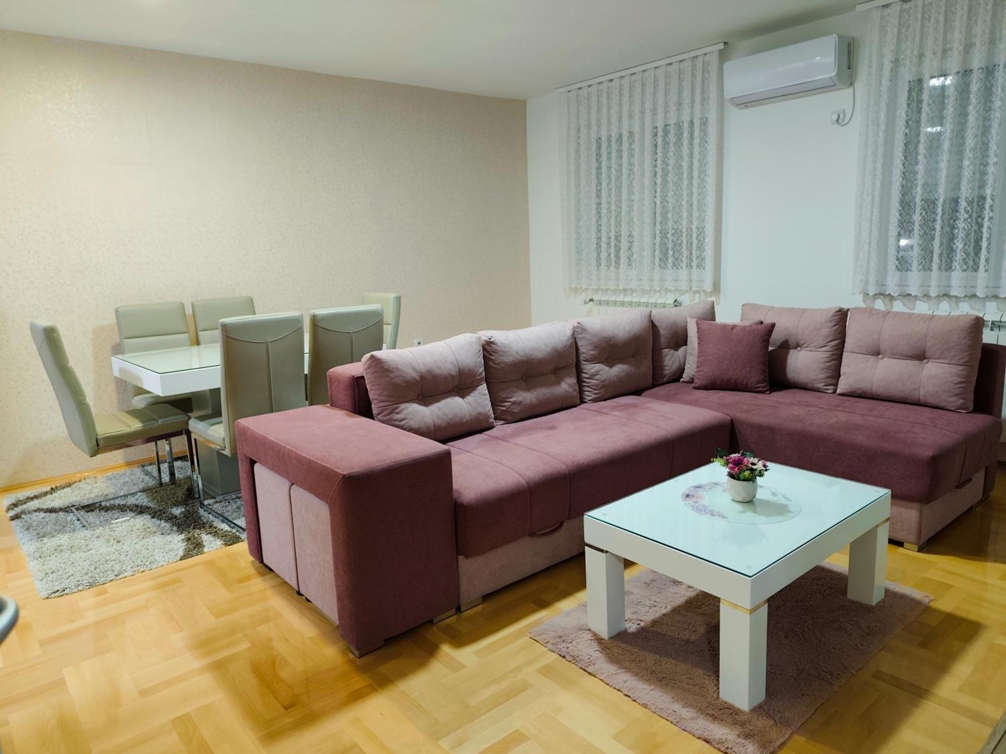 Apartman Lara ピロト エクステリア 写真